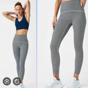 SPANX Women's High Waist Houndstooth leggings - NWOT